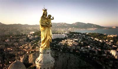 La bonne mère veille sur Marseille