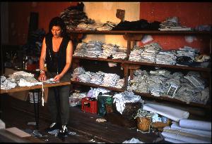 Cécile dans son atelier